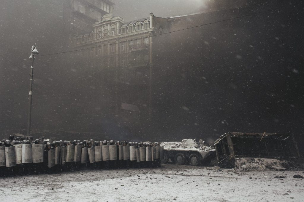 Maxim Dondyuk, Culture of Confrontation (2014), foto digitali. Courtesy dell’artista