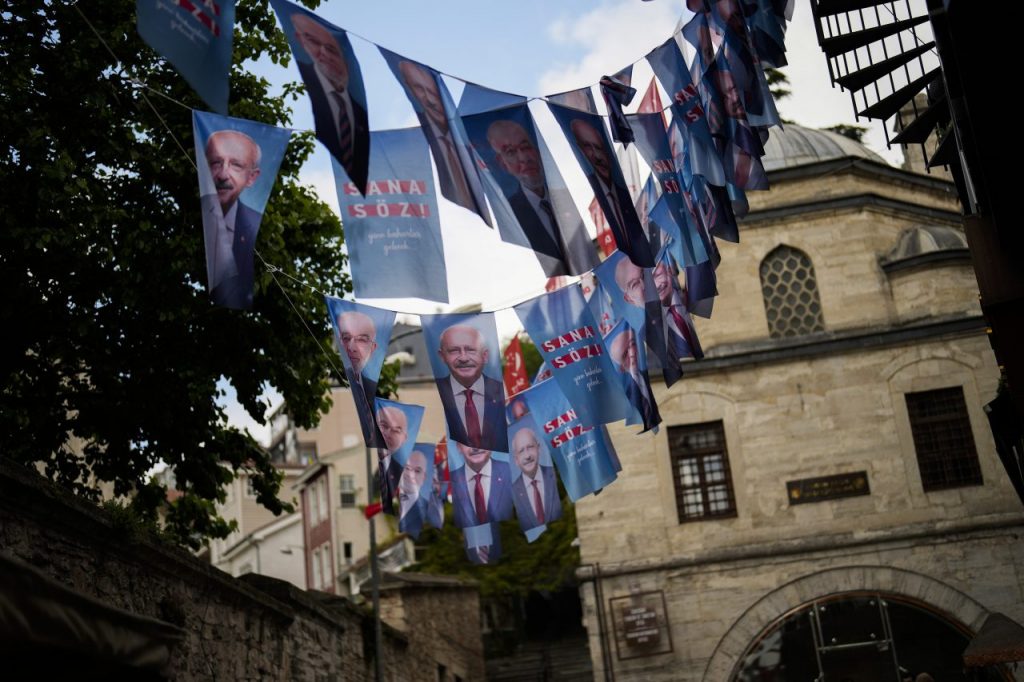 Manifesti elettorali del leader del Chp a Istanbul