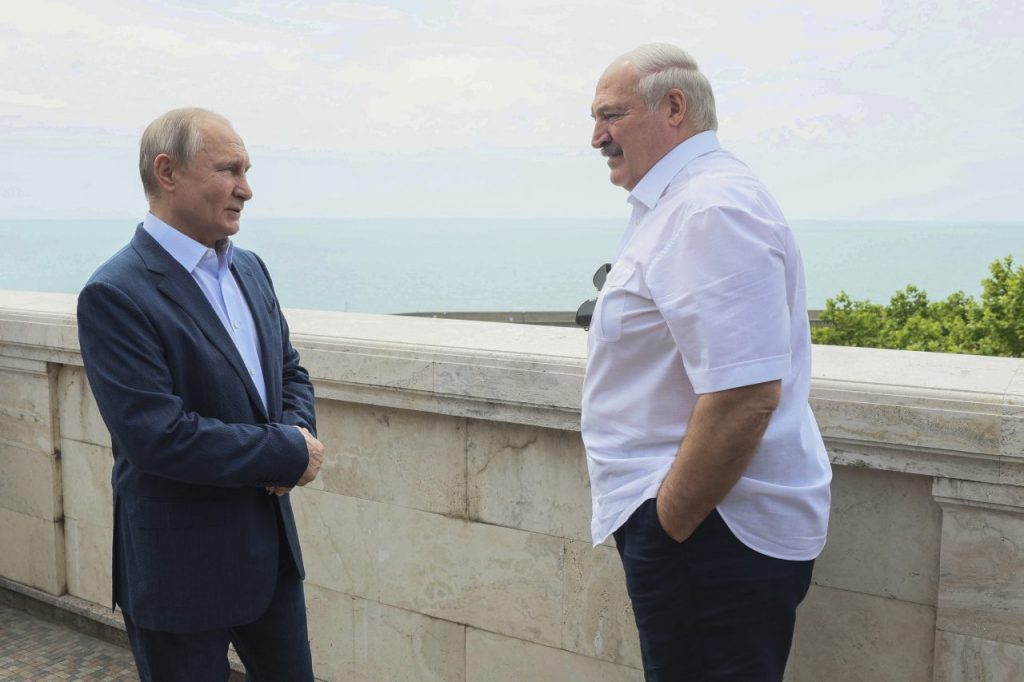 Lukashenka con Putin