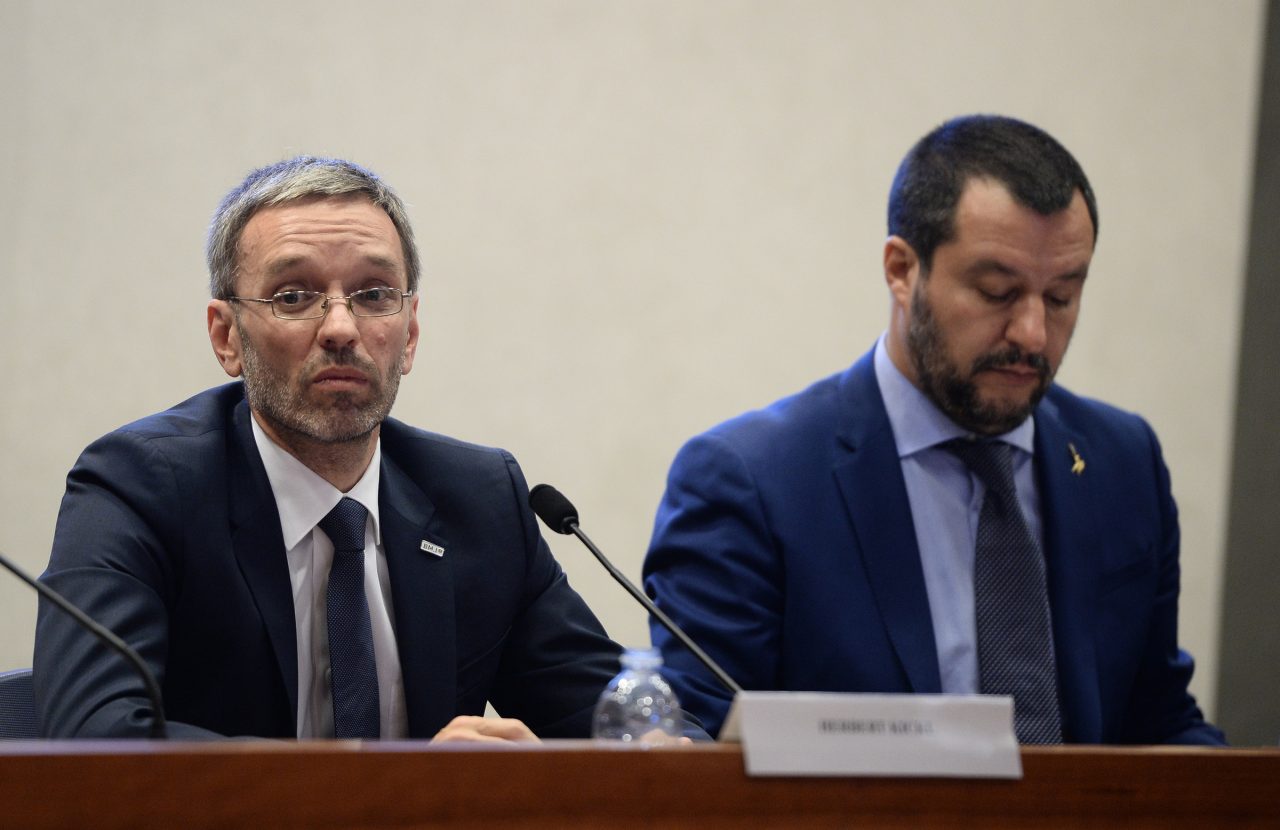 Kickl all’epoca ministro degli Interni al Viminale con Salvini nel 2018 (Fabio Cimaglia/LaPresse)