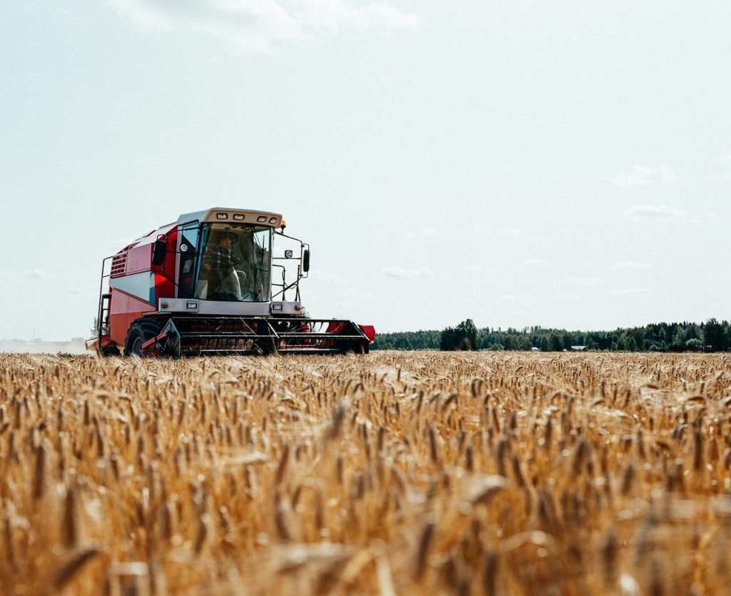 Macchine al lavoro sui campi di Koskenkorva