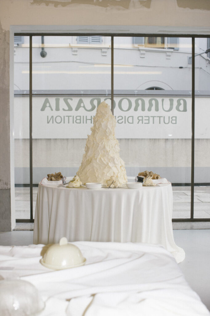 Una montagna di burro all'evento di lancio della capsule collection (credits Burrocrazia)