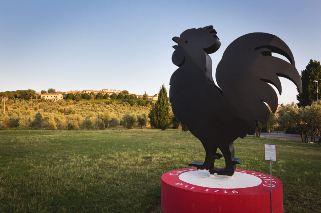 Il Gallo Nero, simbolo della denominazione (credits Consorzio Chianti Classico)