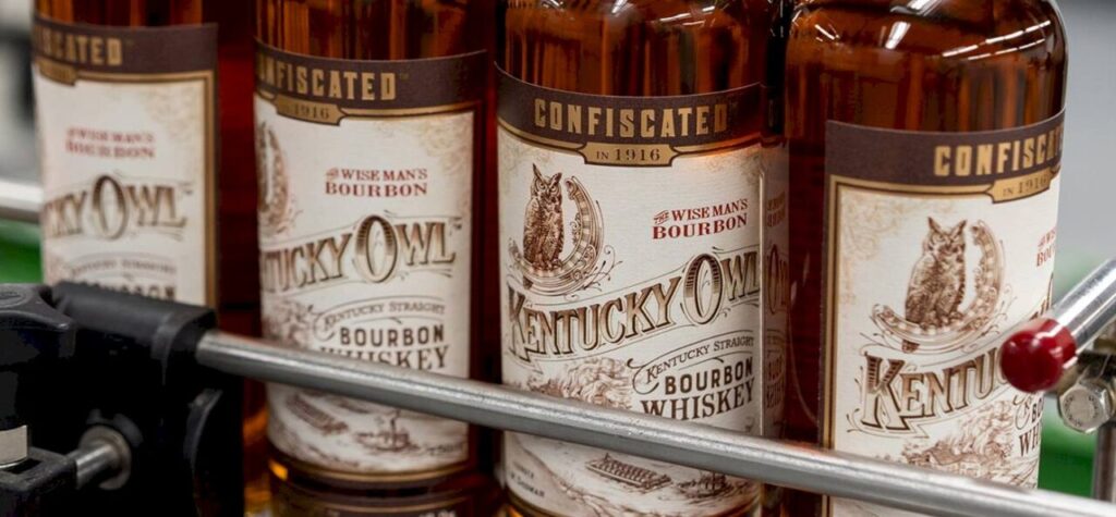 Bottiglie di Kentucky Owl, distribuito in Italia da Velier (credits Velier)