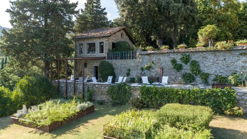 La terrazza per le degustazioni di Villa Ugo (credits Sabatini Gin)