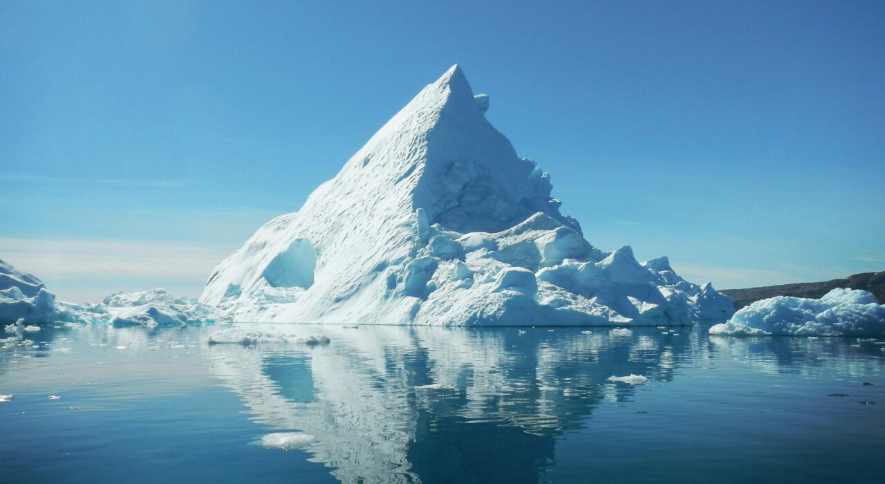 L’ossessione per il Polo Nord e ciò che perdiamo vivendo attraverso gli schermi