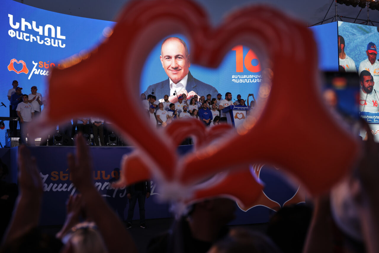 Pashinyan rafforza il suo governo e allontana l’Armenia da P