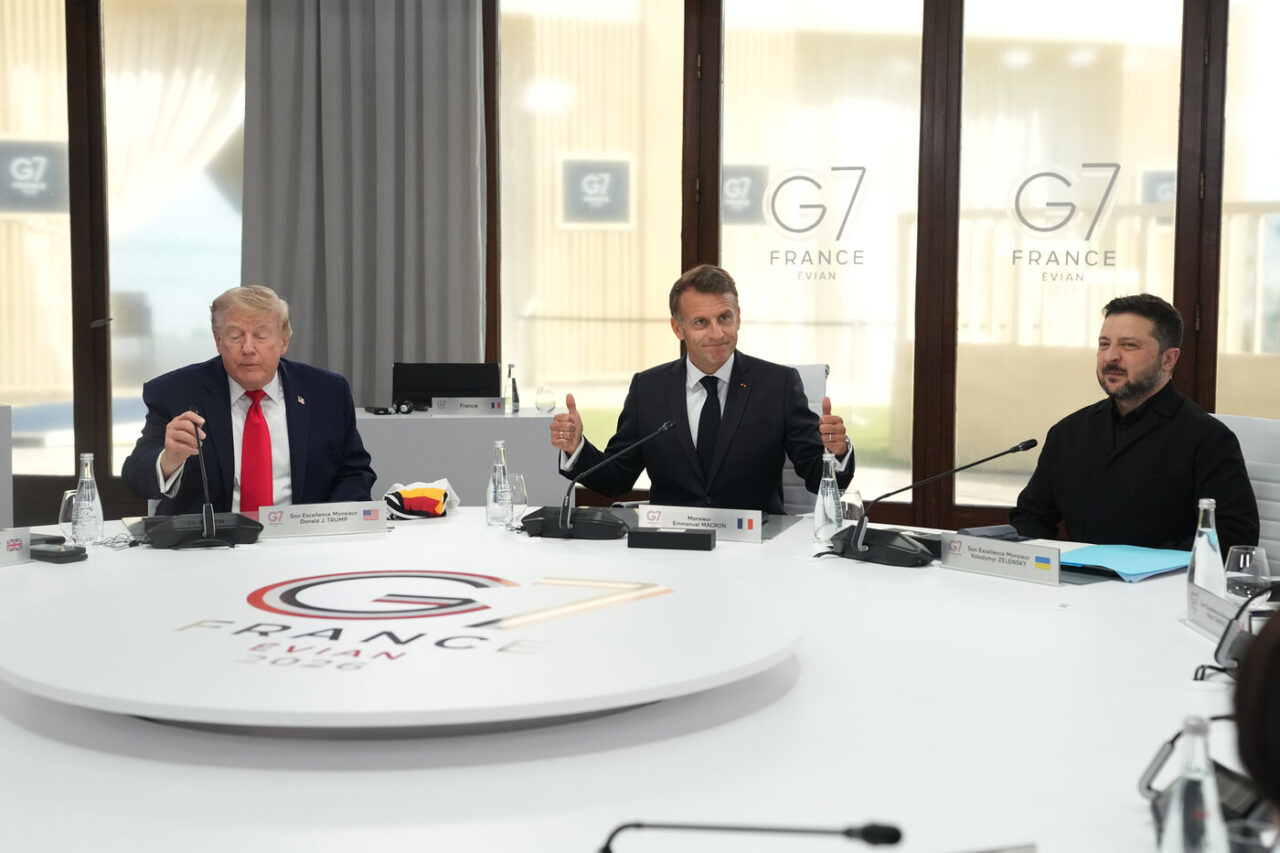 al g7 trump incontra zelensky e torna a minacciare sanzioni alla russia da Linkiesta.it al g7 trump incontra zelensky e torna a minacciare sanzioni alla russia
