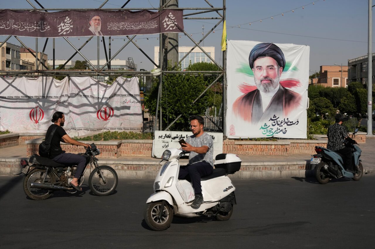 Il Wsj accusa Trump di aver dato all’Iran modo di vincere la battaglia di Hormuz