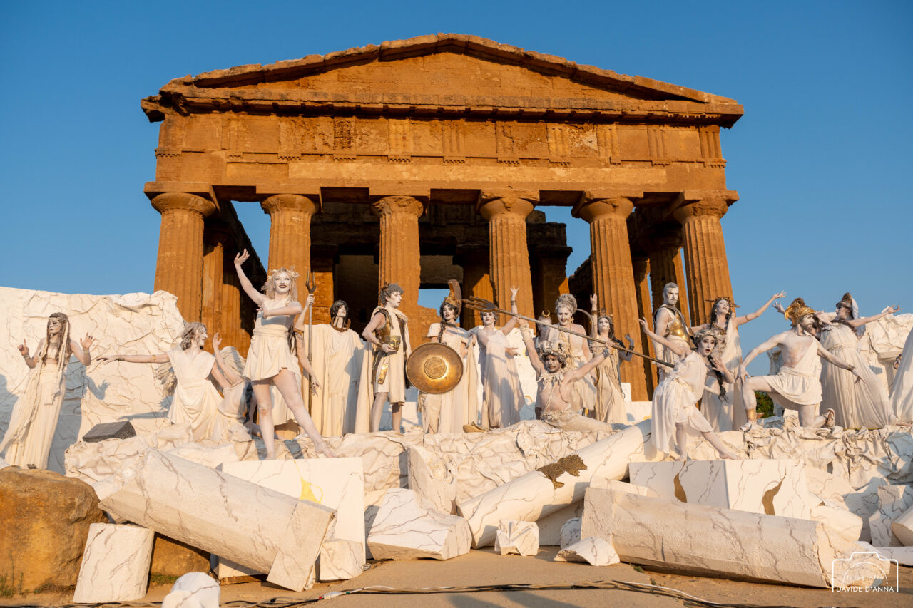 contaminazioni riuscite i dieci anni del festivalle nella valle dei templi da Linkiesta.it contaminazioni riuscite i dieci anni del festivalle nella valle dei templi