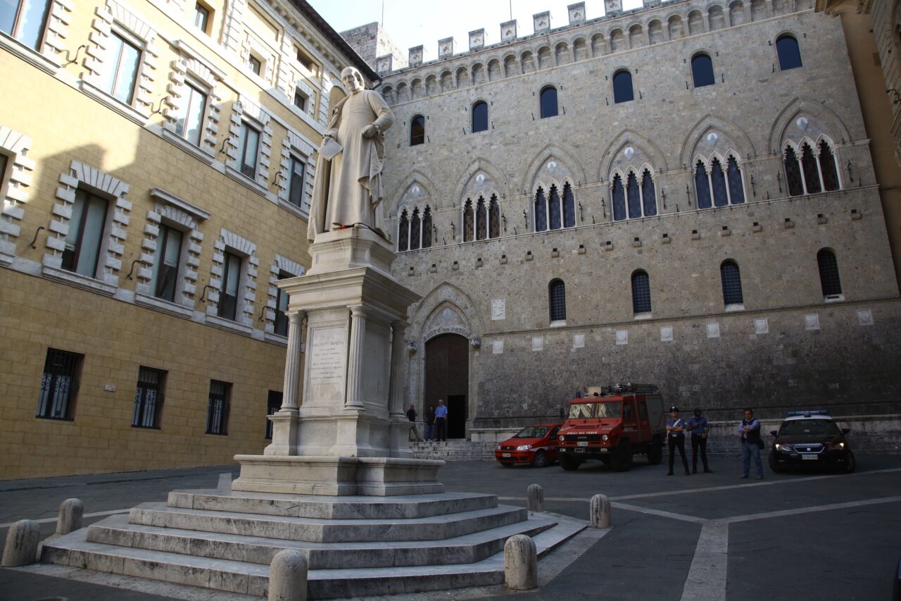 Si riapre il risiko bancario su Mps dopo le mosse di Bpm e I