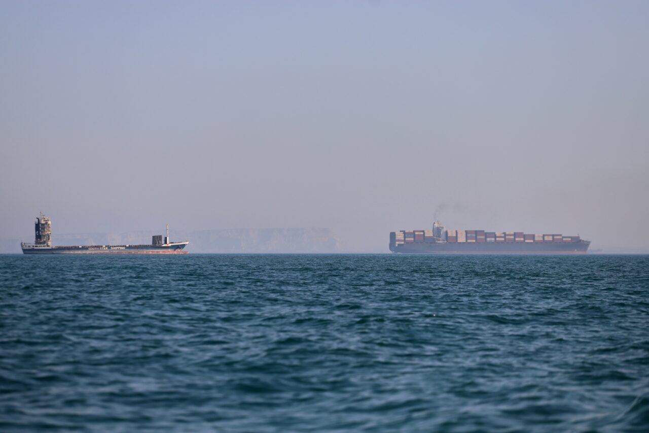 l8217iran ha colpito due petroliere degli emirati nello stretto di hormuz da Linkiesta.it l8217iran ha colpito due petroliere degli emirati nello stretto di hormuz