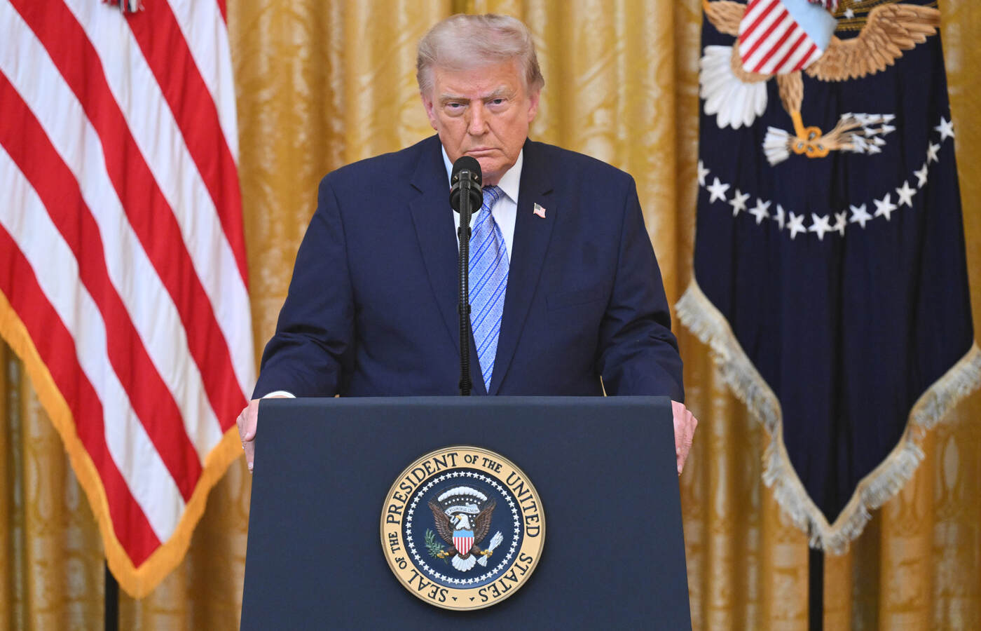 Trump riesuma i grandi classici del suo repertorio perché annaspa